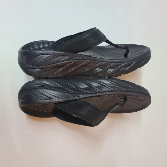 HOKA Women's Black Ora Recovery Flip Flop Sz 6 - Picture 12 of 14